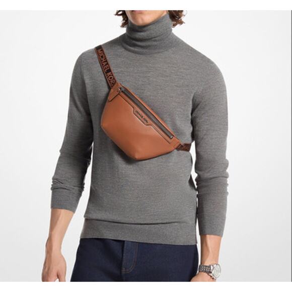 RETAIL $248 MICHAEL KORS Cooper Small Leather Sling Pack*Brand-New with Tags!! - Picture 1 of 8